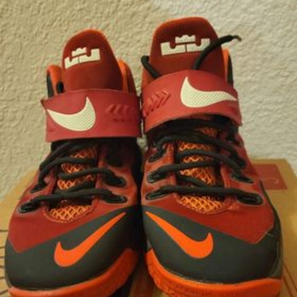 Nike Zoom Lebron Soldier